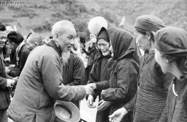 Xây dựng và rèn luyện phong cách người cán bộ lãnh đạo theo lời Bác dặn - Ảnh 1. Xây dựng và rèn luyện phong cách người cán bộ lãnh đạo theo lời Bác dặn - Ảnh 1.