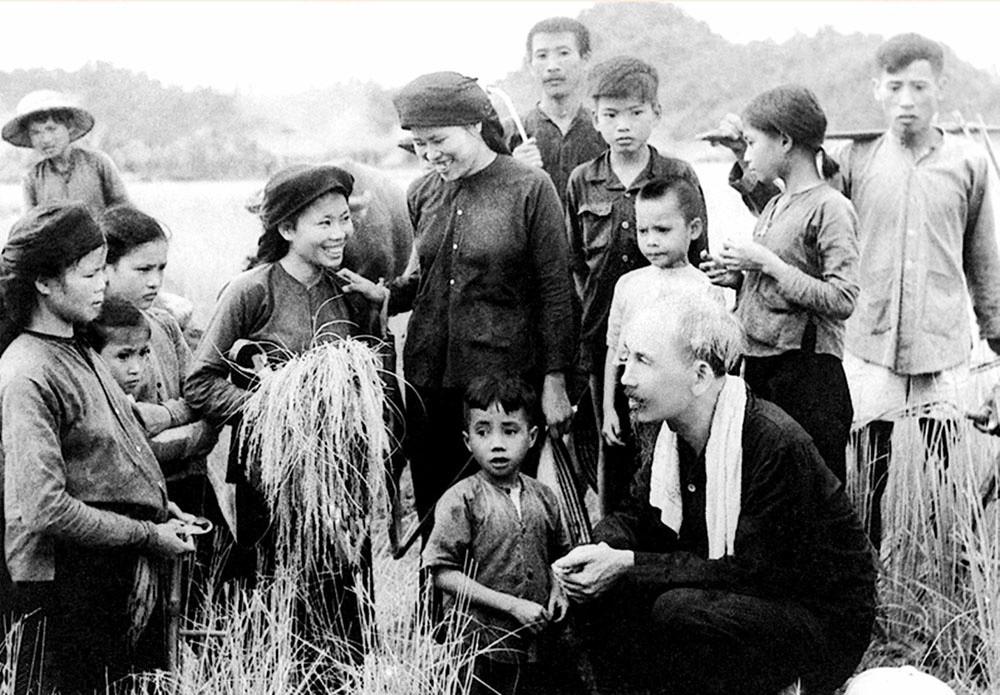 Xây dựng và rèn luyện phong cách người cán bộ lãnh đạo theo lời Bác dặn - Ảnh 4. Xây dựng và rèn luyện phong cách người cán bộ lãnh đạo theo lời Bác dặn - Ảnh 4.