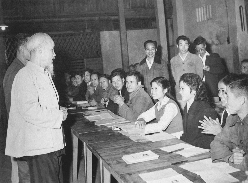 Những quan điểm cơ bản của Hồ Chí Minh về phát triển xã hội - giá trị định hướng cho nâng cao hiệu quả quản lý phát triển xã hội hiện nay - Ảnh 1. Những quan điểm cơ bản của Hồ Chí Minh về phát triển xã hội - giá trị định hướng cho nâng cao hiệu quả quản lý phát triển xã hội hiện nay - Ảnh 1.